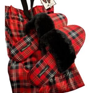 Victoria’s Secret Plaid Slippers, size Large 9/10